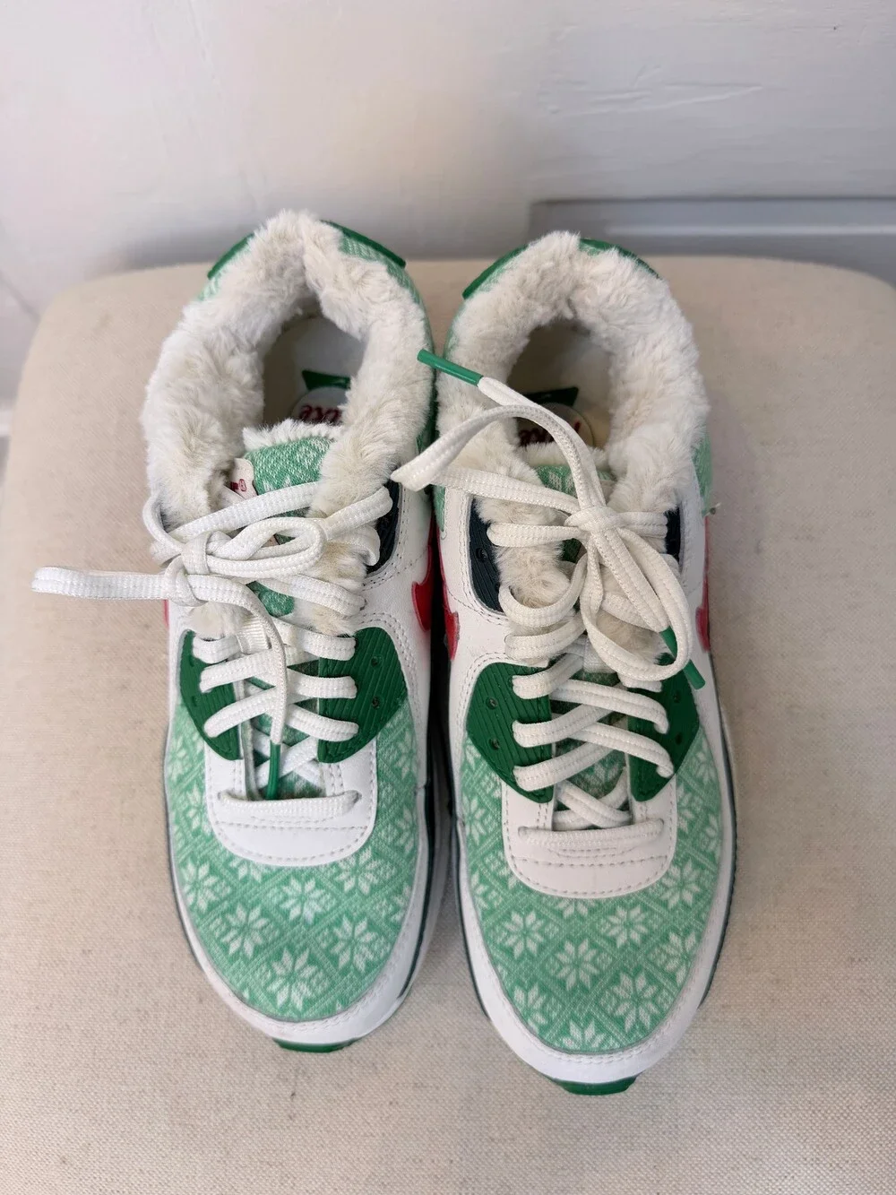 Nike Christmas Sweater DC1621-100 Shoes Size 5Y